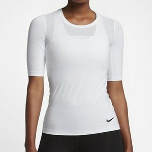Nike Pro Women's Hypercool Top, Medium, NWT